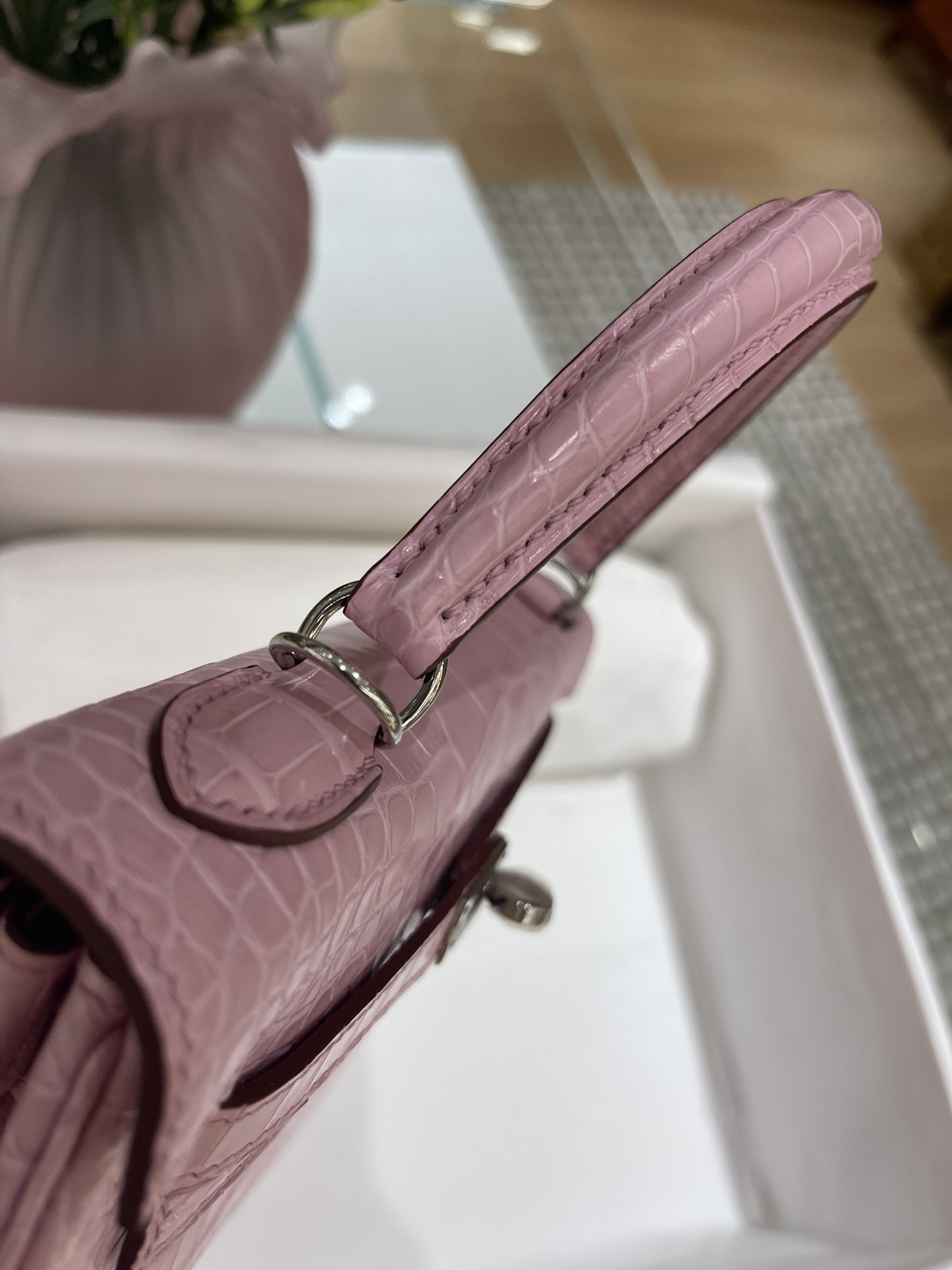 Hermes Kelly 25cm Handbag Shoulder Bag In Mauve Sylvestre Shiny Crocodile Niloticus Leather